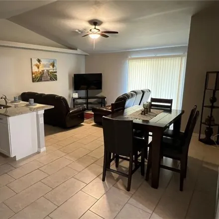 Image 3 - 3400 Southwest 17th Avenue, Cape Coral, FL 33914, USA - House for rent