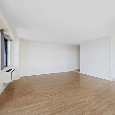 Image 3 - Parker Imperial, 79th Street, North Bergen, NJ 07047, USA - Condo for sale