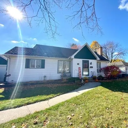 Buy this 3 bed house on 1412 Bennett Street in Janesville, WI 53545