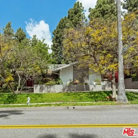 Image 2 - 811 North Hillcrest Road, Beverly Hills, CA 90210, USA - House for sale