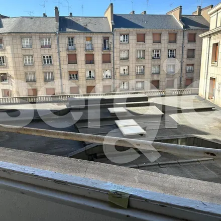 Image 1 - 36 Rue Jeanne d'Arc, 45000 Orléans, France - Apartment for rent