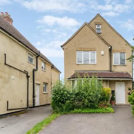 Buy this 5 bed house on Post Office in Woodstock Road, Yarnton