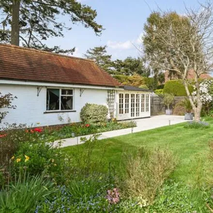 Image 2 - The Outlook, Maple Avenue, Bexhill-on-Sea, TN39 4ST, United Kingdom - House for sale