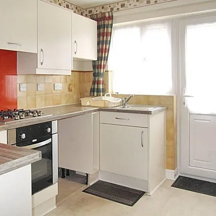 Rent this 3 bed townhouse on Beulah Court in Halesowen, B63 3TX