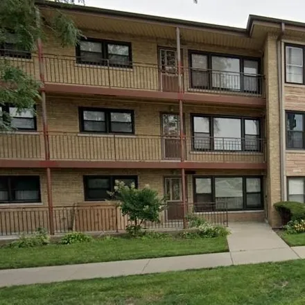 Rent this 2 bed condo on 4819-4841 North Harlem Avenue in Chicago, IL 60656