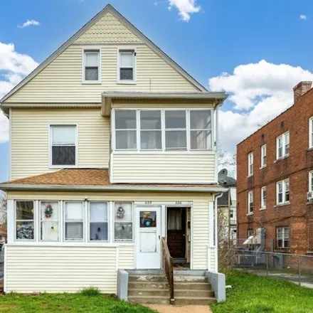 Buy this 1studio house on 526 Franklin Avenue in Hartford, CT 06114