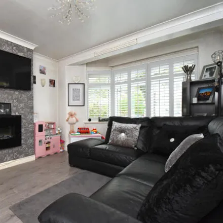 Image 4 - Sunray Avenue, Blackbrook, London, BR2 8EN, United Kingdom - Townhouse for sale