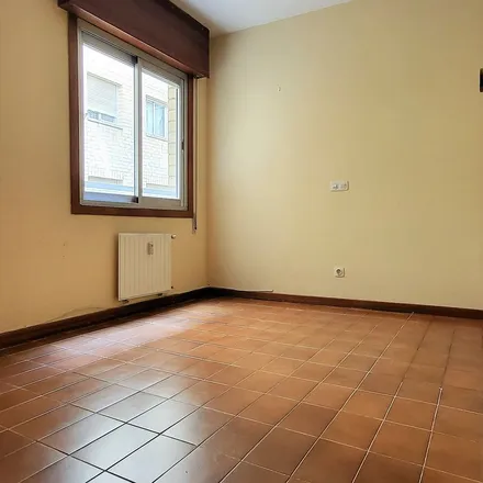 Rent this 7 bed apartment on Avenida de Irún in 47007 Valladolid, Spain