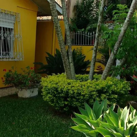 Buy this 3 bed house on Rua Landel de Moura in Aparecida, Alvorada - RS