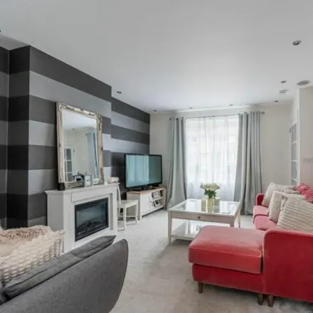 Image 2 - 133 Easter Drylaw Drive, City of Edinburgh, EH4 2RT, United Kingdom - Townhouse for sale