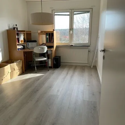 Rent this 3 bed apartment on Södra Ringvägen in 522 30 Tidaholm, Sweden