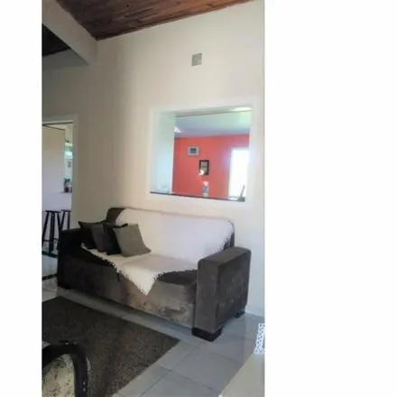 Buy this 2 bed house on Avenida Tenente Névio Baracho in Jardim Bela Vista, São José dos Campos - SP