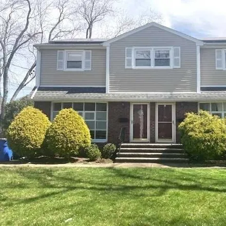 Rent this 3 bed house on 144 Cortlandt Place in Tenafly, NJ 07670