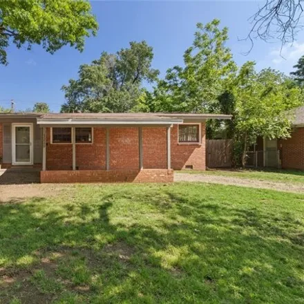 Buy this 2 bed house on 1457 Leslie Lane in Norman, OK 73069
