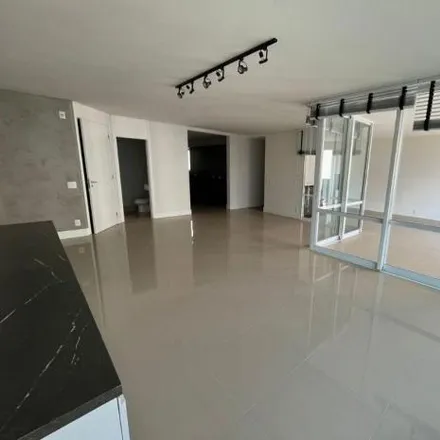 Rent this 3 bed apartment on Rua Eurico Hummig 405 in Palhano, Londrina - PR