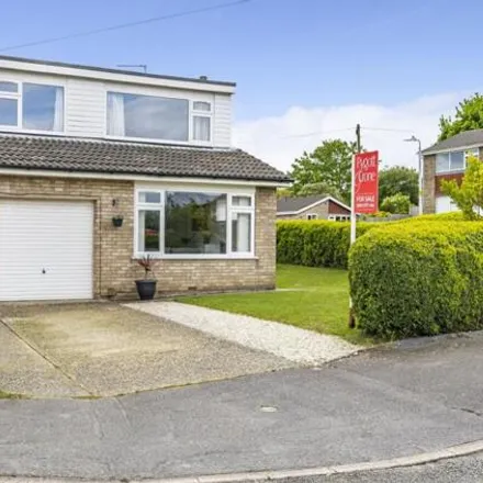 Buy this 4 bed house on York Close in Heighington, LN4 1SQ