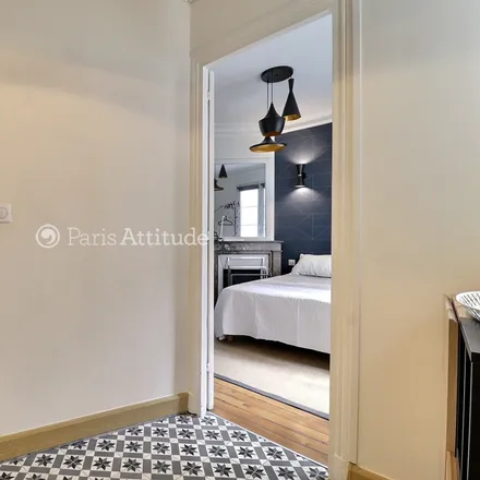 Image 2 - 7 Rue Notre-Dame-de-Nazareth, 75003 Paris, France - Apartment for rent