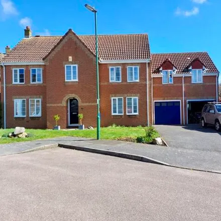 Buy this 5 bed house on Toddington Park in Lyminster, BN17 6JZ
