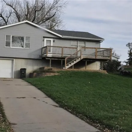 Buy this 3 bed house on 2307 16th Street Northwest in Cedar Rapids, IA 52405