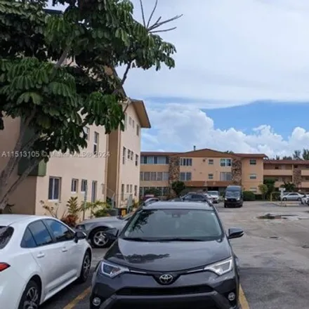 Buy this 1 bed condo on 110 Royal Palm Road in Hialeah Gardens, FL 33016