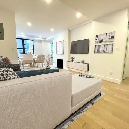 Rent this 1 bed apartment on Residence Inn by Marriott in 148 East 48th Street, New York