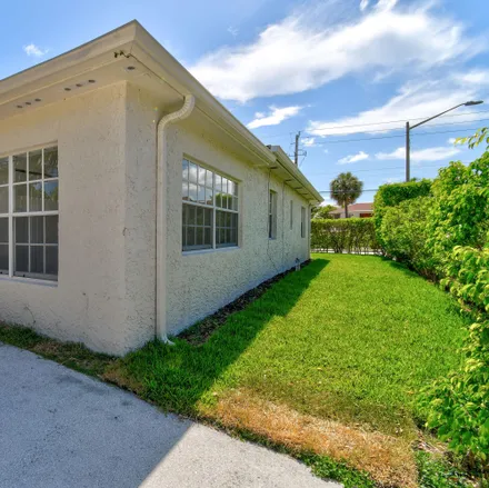 Image 2 - 4101 South Olive Avenue, West Palm Beach, FL 33405, USA - House for rent