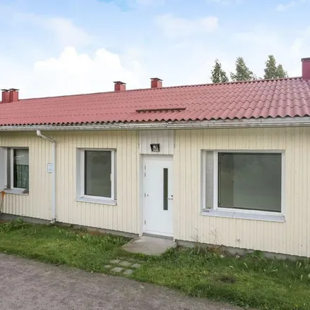 Rent this 3 bed apartment on Omenatie in 16100 Lahti, Finland