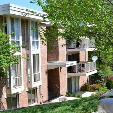 Buy this 1 bed condo on Redcoat Drive in Huntington, Fairfax County