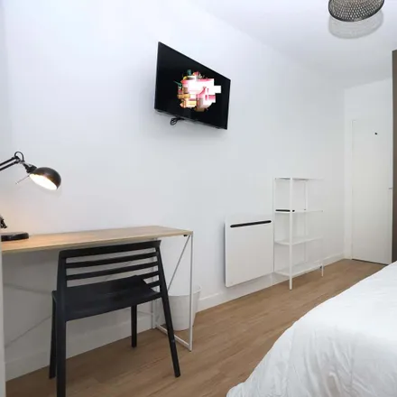 Rent this 2 bed room on 20b Rue Vauban in 29200 Brest, France