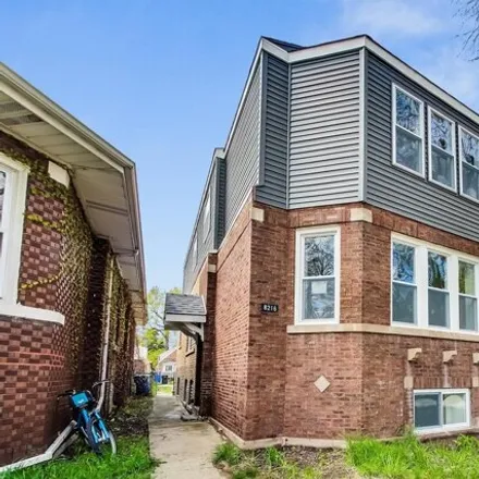 Image 3 - 8216 South Perry Avenue, Chicago, IL 60620, USA - House for sale
