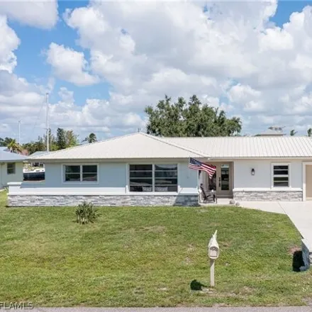 Image 1 - 446 East North Shore Drive, Rivers Edge Mobile Home Park, North Fort Myers, FL 33917, USA - House for sale