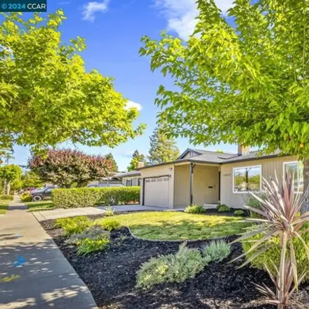 Image 2 - 3896 Village Road, Concord, CA 94519, USA - House for sale