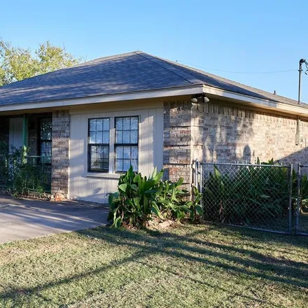 Buy this 4 bed house on 607 Commerce Street in Bardwell, Ellis County