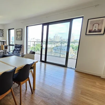 Rent this 3 bed apartment on 8 Cotall Street in London, E14 6TL