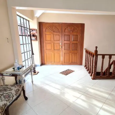 Buy this 3 bed house on Privada Bosques de Chantilly in Colonia Paseos del Bosque, 53200 Naucalpan de Juárez