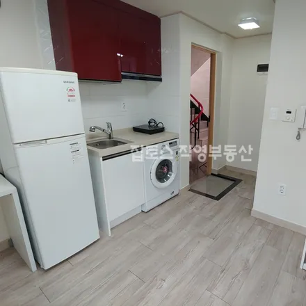Image 3 - 서울특별시 관악구 봉천동 106-1 - Apartment for rent