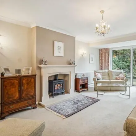 Image 2 - St Huberts Close, Gerrards Cross, SL9 7HH, United Kingdom - House for sale