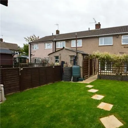 Image 3 - Cedar Close, Luton, LU4 0SQ, United Kingdom - Townhouse for sale