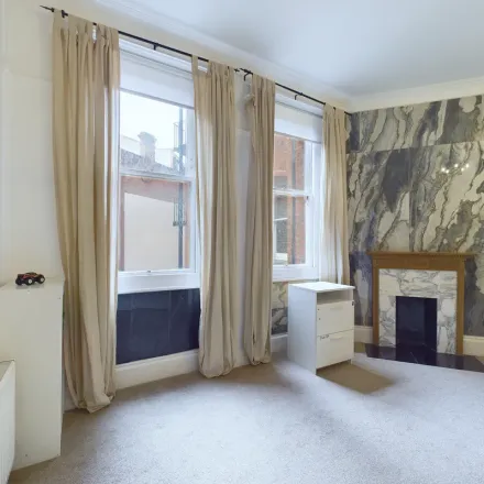 Rent this 1 bed apartment on Marugame Udon in 449 Strand, London