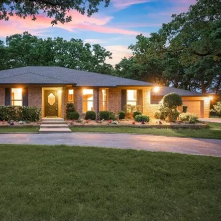 Buy this 3 bed house on 2271 Shadow Creek Court in Southlake, TX 76092