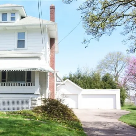 Buy this 3 bed house on 311 May Avenue in Cuyahoga Falls, OH 44221