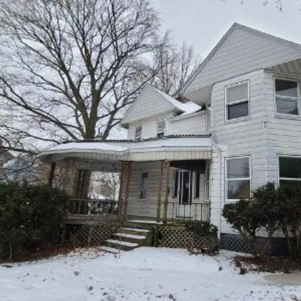 Buy this 5 bed house on 498 South McKinley Avenue in Alliance, OH 44601