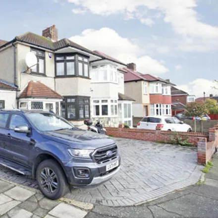 Buy this 5 bed duplex on 63 Goodwin Drive in Hurst, London