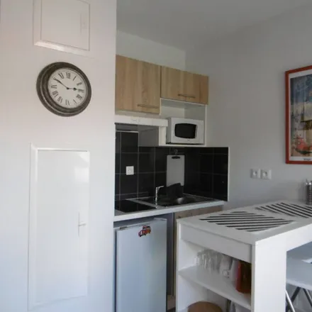 Rent this 1 bed apartment on Campus de Navarre in Avenue Louis Sallenave, 64000 Pau