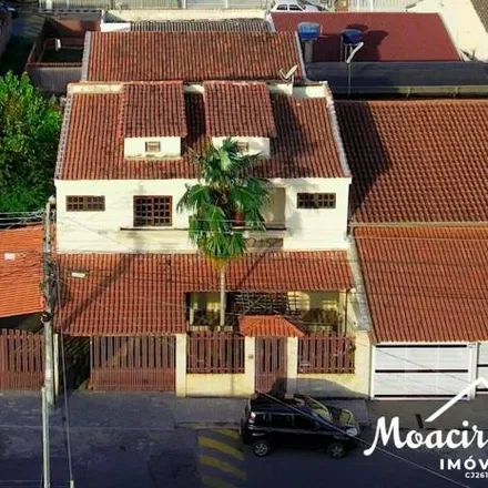 Buy this 4 bed house on QE 30 Conjunto M in Guará - Federal District, 71060-280