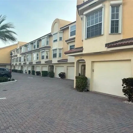 Image 3 - 4234 North Ocean Drive, Hollywood, FL 33019, USA - Townhouse for sale