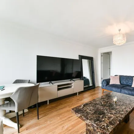 Image 2 - Campden Hill Towers, 112 Notting Hill Gate, London, W11 3QG, United Kingdom - Apartment for rent
