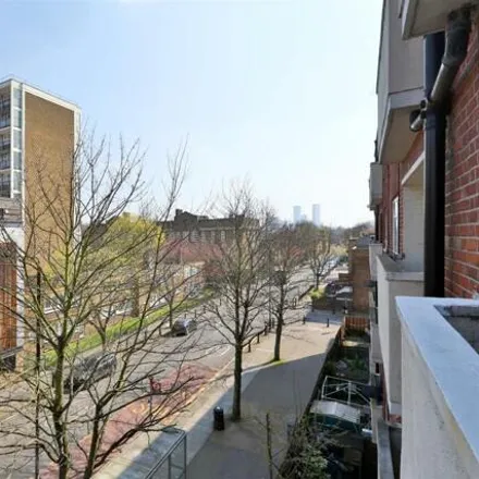 Image 9 - Elysium Apartments, 4 Theven Street, London, E1 4FS, United Kingdom - Apartment for sale
