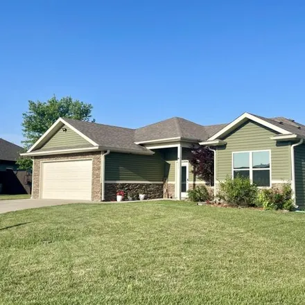 Buy this 3 bed house on 200 Sequoia Circle in Ashland, Boone County
