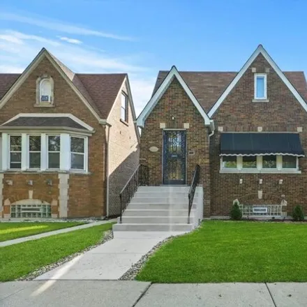 Image 1 - 6417 South Tripp Avenue, Chicago, IL 60629, USA - House for sale